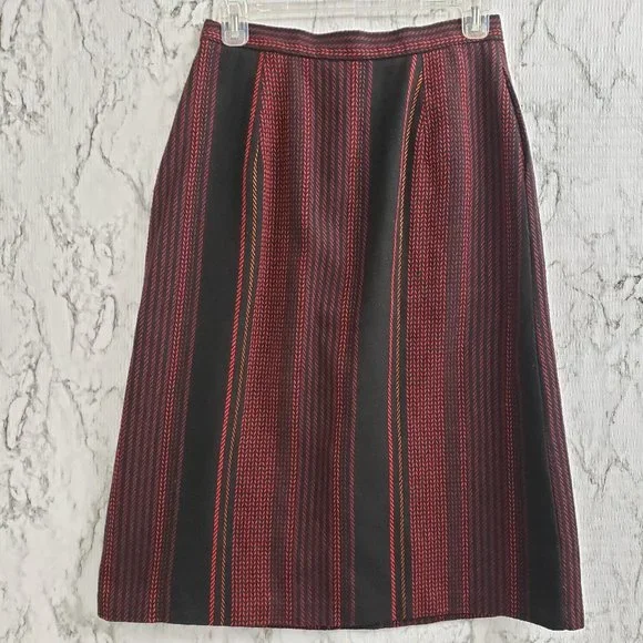 🎁Pepper Tree A-line Skirt Black and Red - Picture 2 of 9